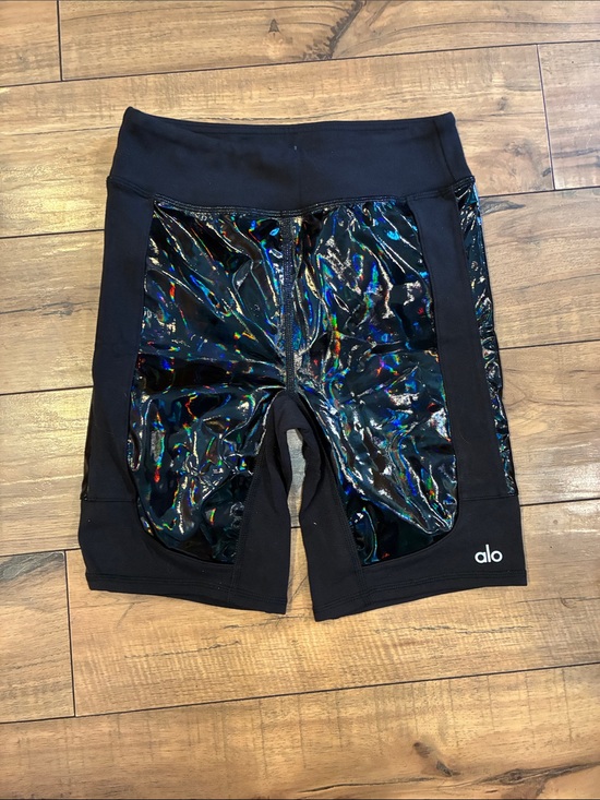 ALO Yoga Pants - Alo Black Panel Biker Shorts